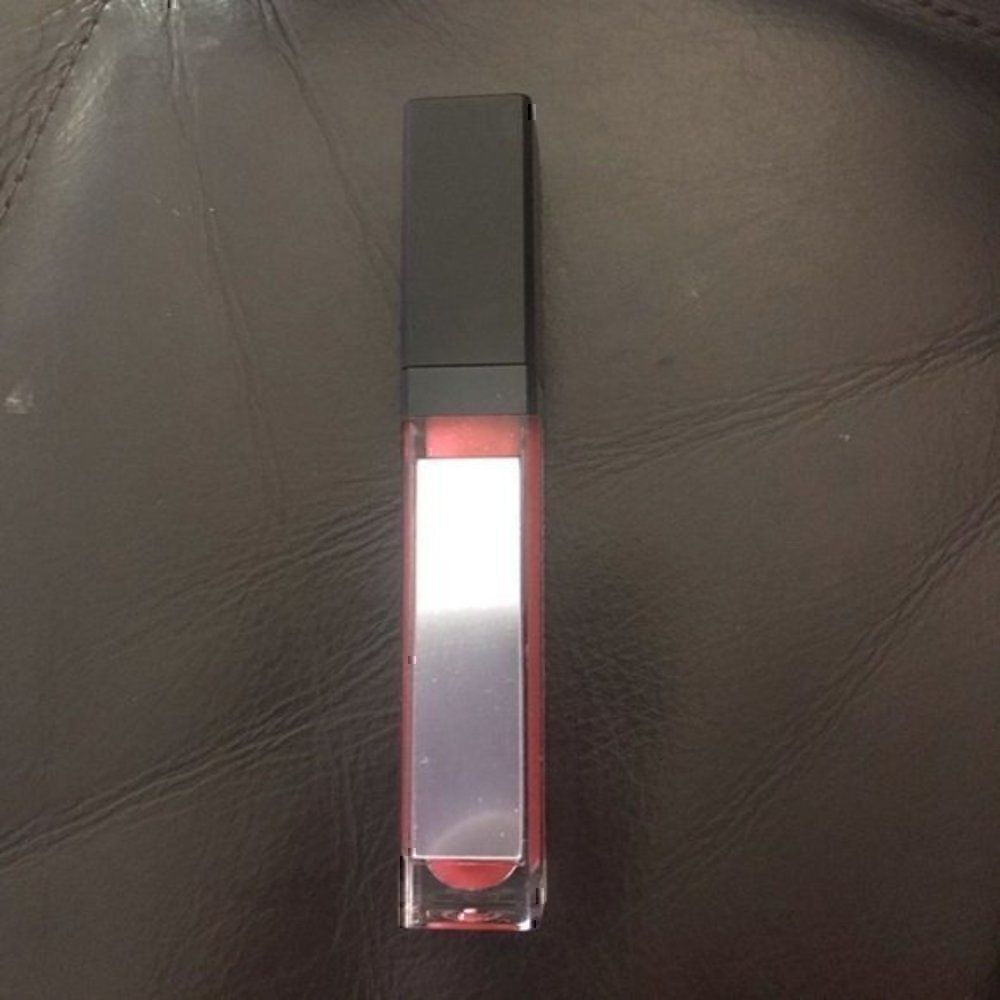 *30off3* NIB. Younique Lucrative Lip Gloss - Lovesick  - Picture 5 of 6